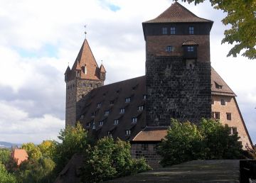 Fünfeckturm Nürnberg Limousinenservice